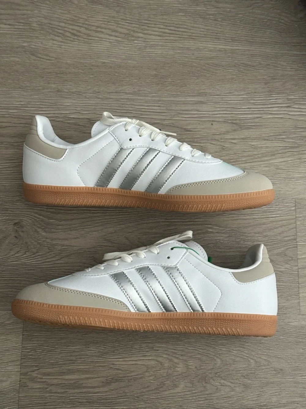 Adidas Samba OG Sneaker in Cloud White, Silver Metallic & Gray One JL2725 - Picture 5 of 16